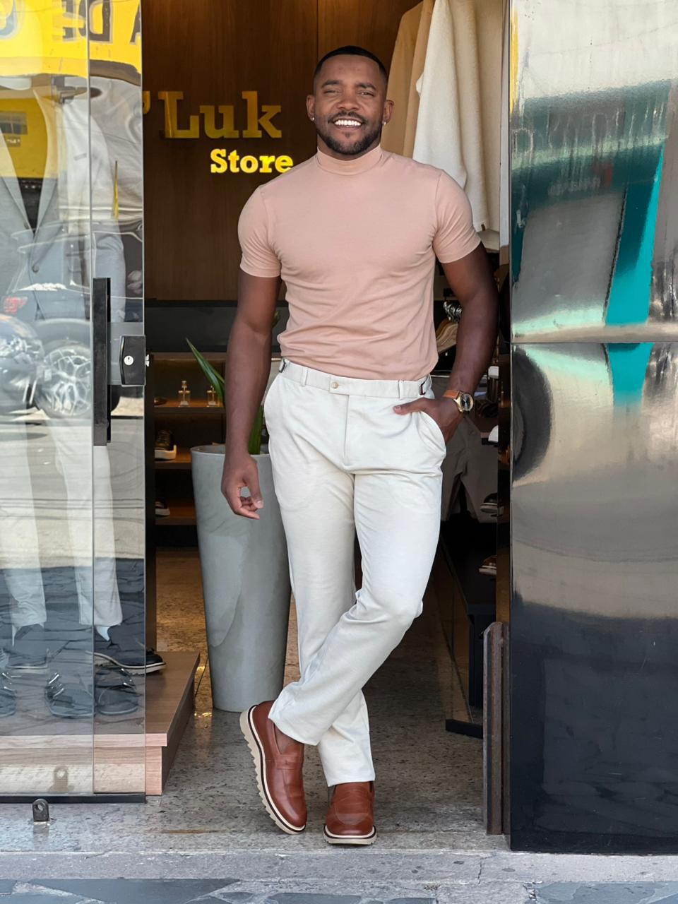 Blusa Masculina Gola Alta Slim em Algodão Premium e Elastano