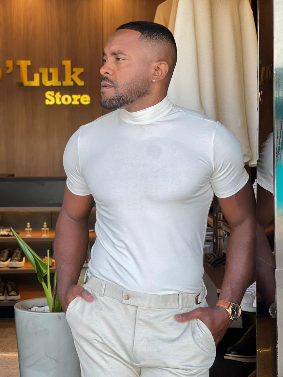 Blusa Masculina Gola Alta Slim em Algodão Premium e Elastano