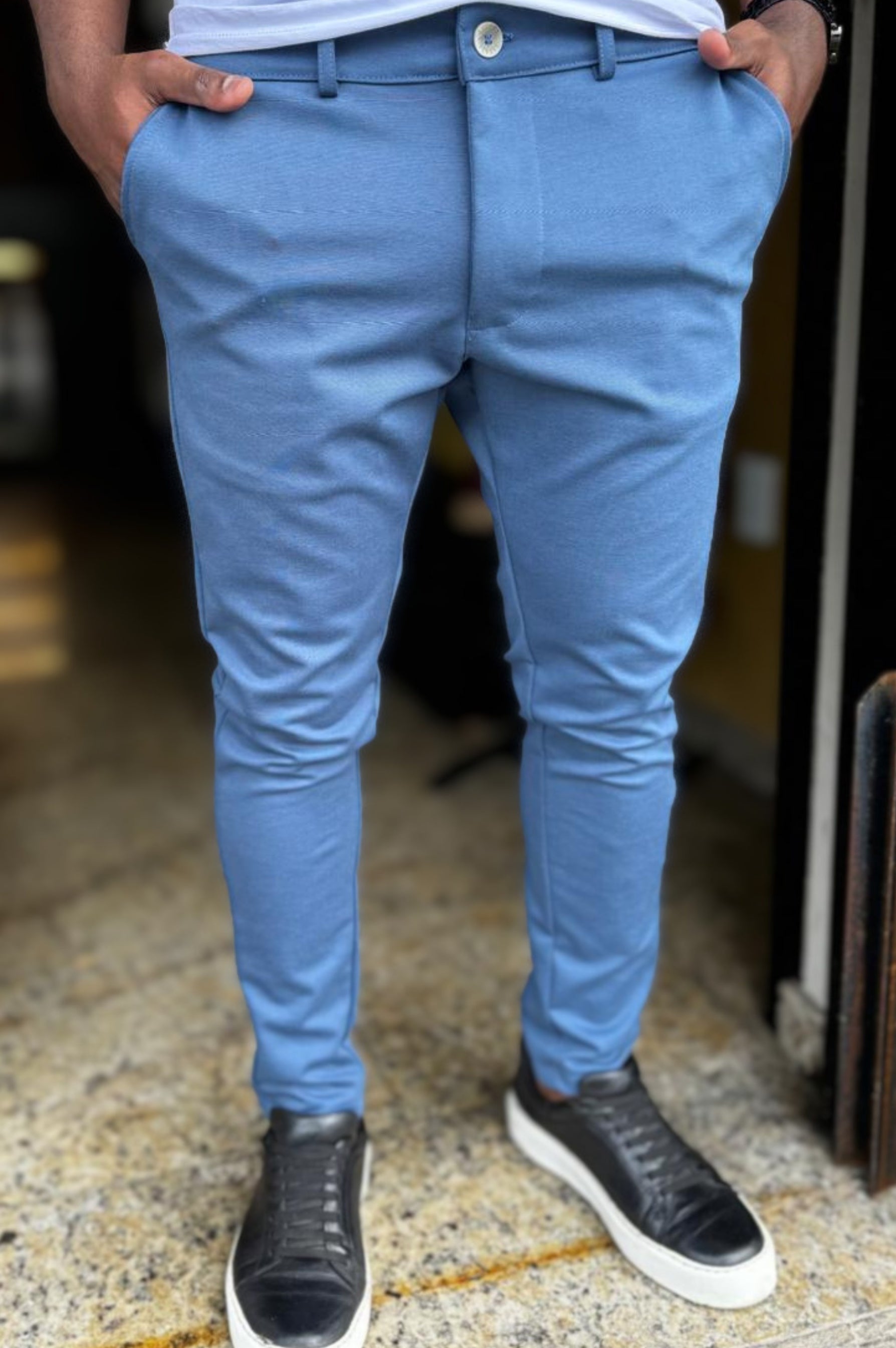 Calça Slim em Moletim com Elastano – Corte Alfaiataria