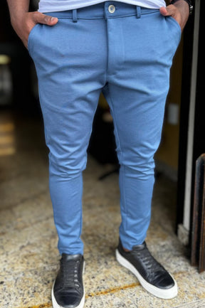 Calça Slim em Moletim com Elastano – Corte Alfaiataria