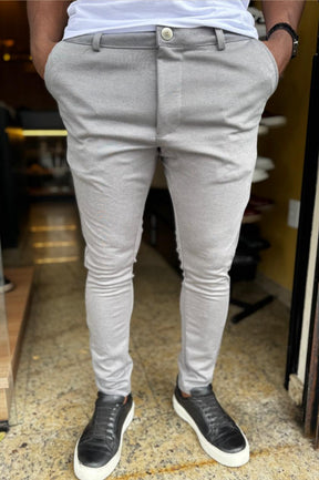 Calça Slim em Moletim com Elastano – Corte Alfaiataria