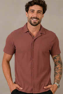 Camisa de botão texturizada respirável
