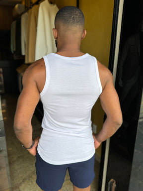 Camiseta Regata Masculina Canelada em Algodão Premium e Elastano