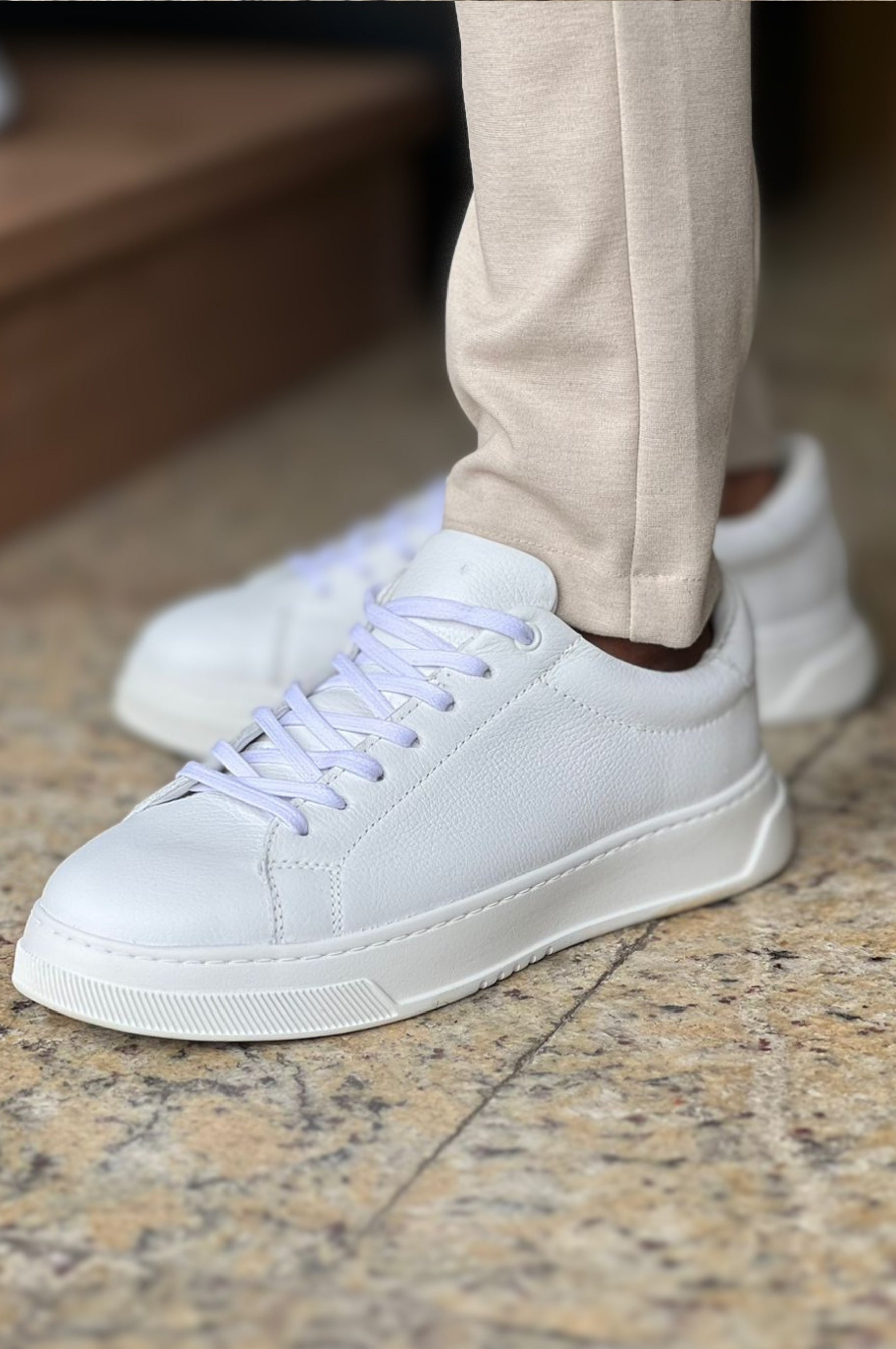 Tênis Sneaker em Couro Branco
