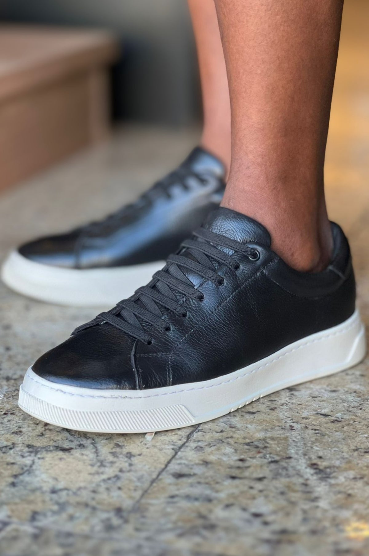 Tênis Sneaker em Couro Preto